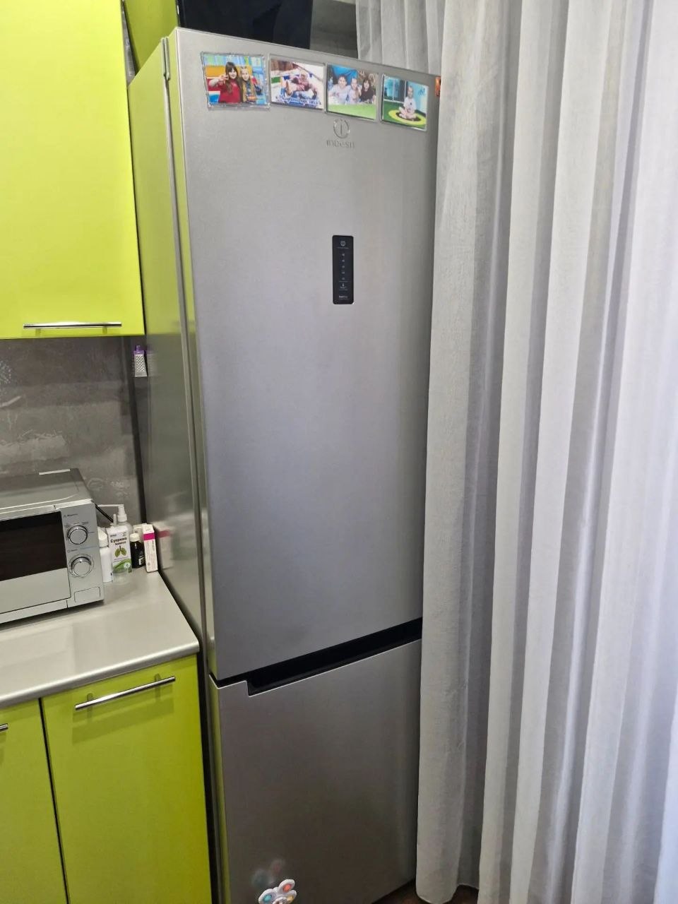 Морозильная камера холодильника Indesit с системой No Frost